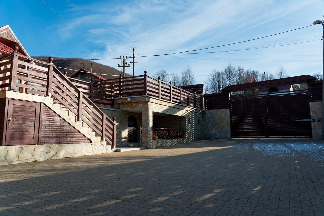 Pridvorul Haiducilor Slănic-Moldova Eksteriør bilde
