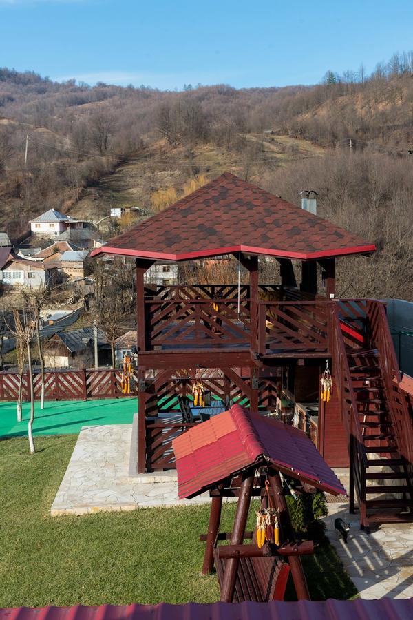 Pridvorul Haiducilor Slănic-Moldova Eksteriør bilde